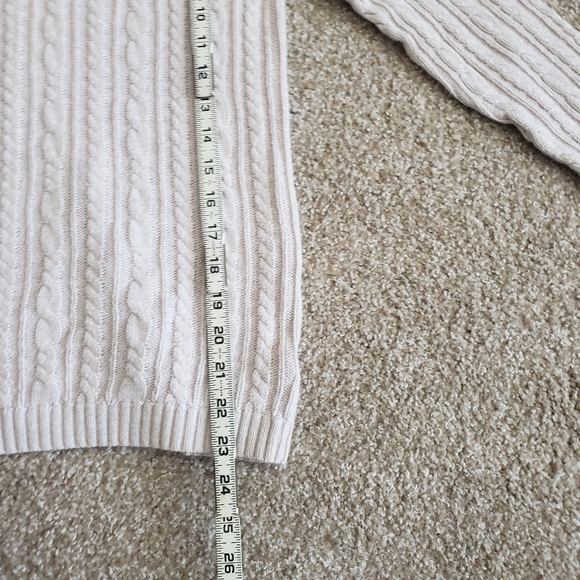 3/$15 Croft & Barrow v-neck sweater   cream and gold fits medium - Picture 6 of 7
